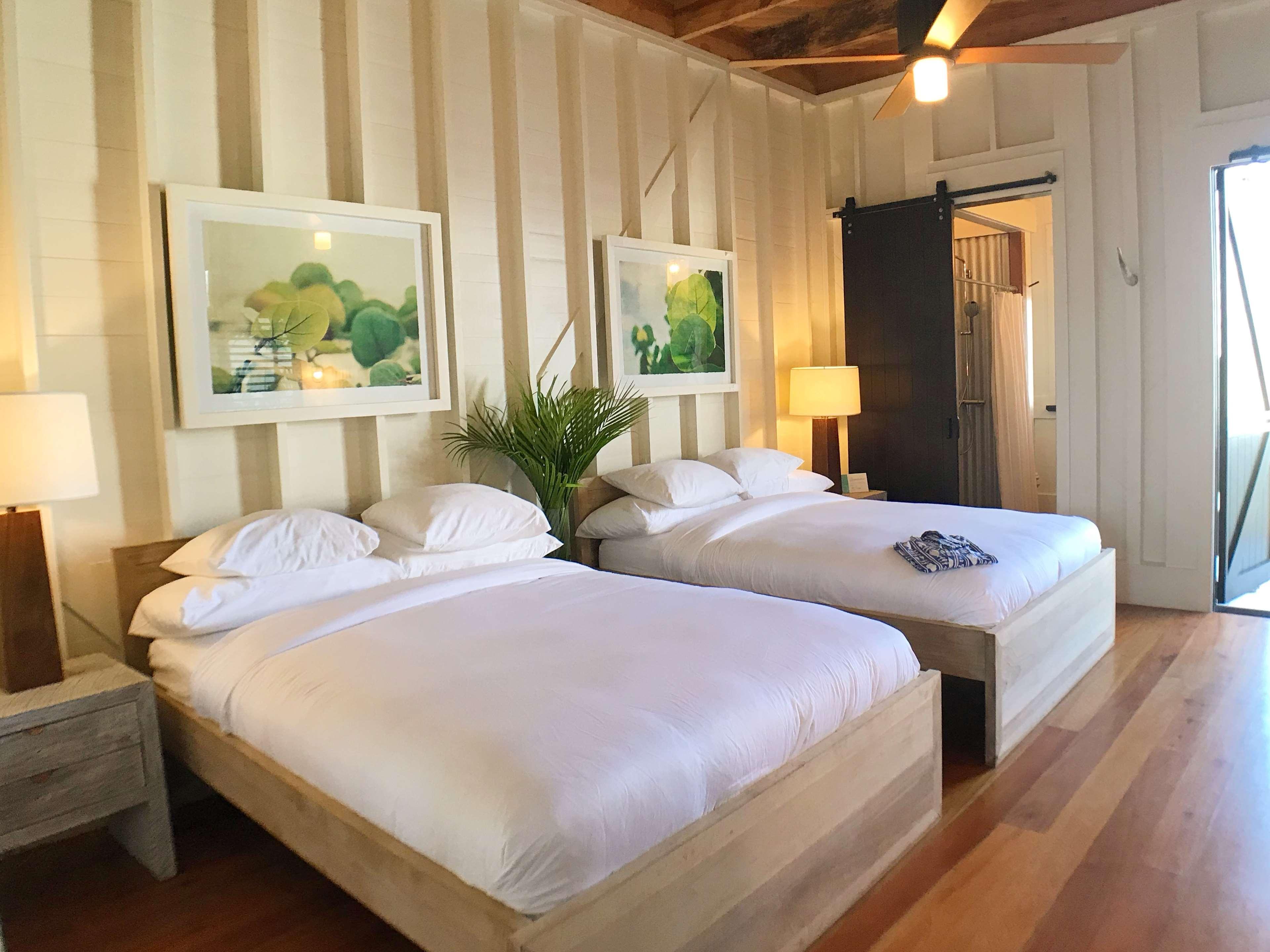Mahogany Bay Resort And Beach Club, Curio Collection Сан-Педро Екстер'єр фото